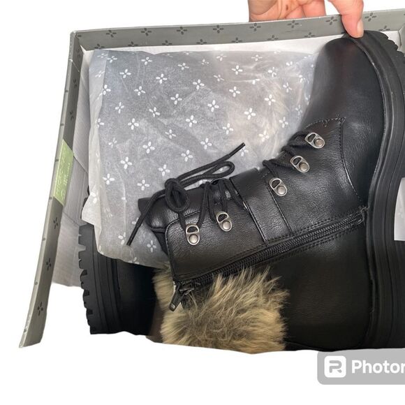 Sun + stone Orlenaap booties rugged lug platforms and classic - Picture 8 of 11